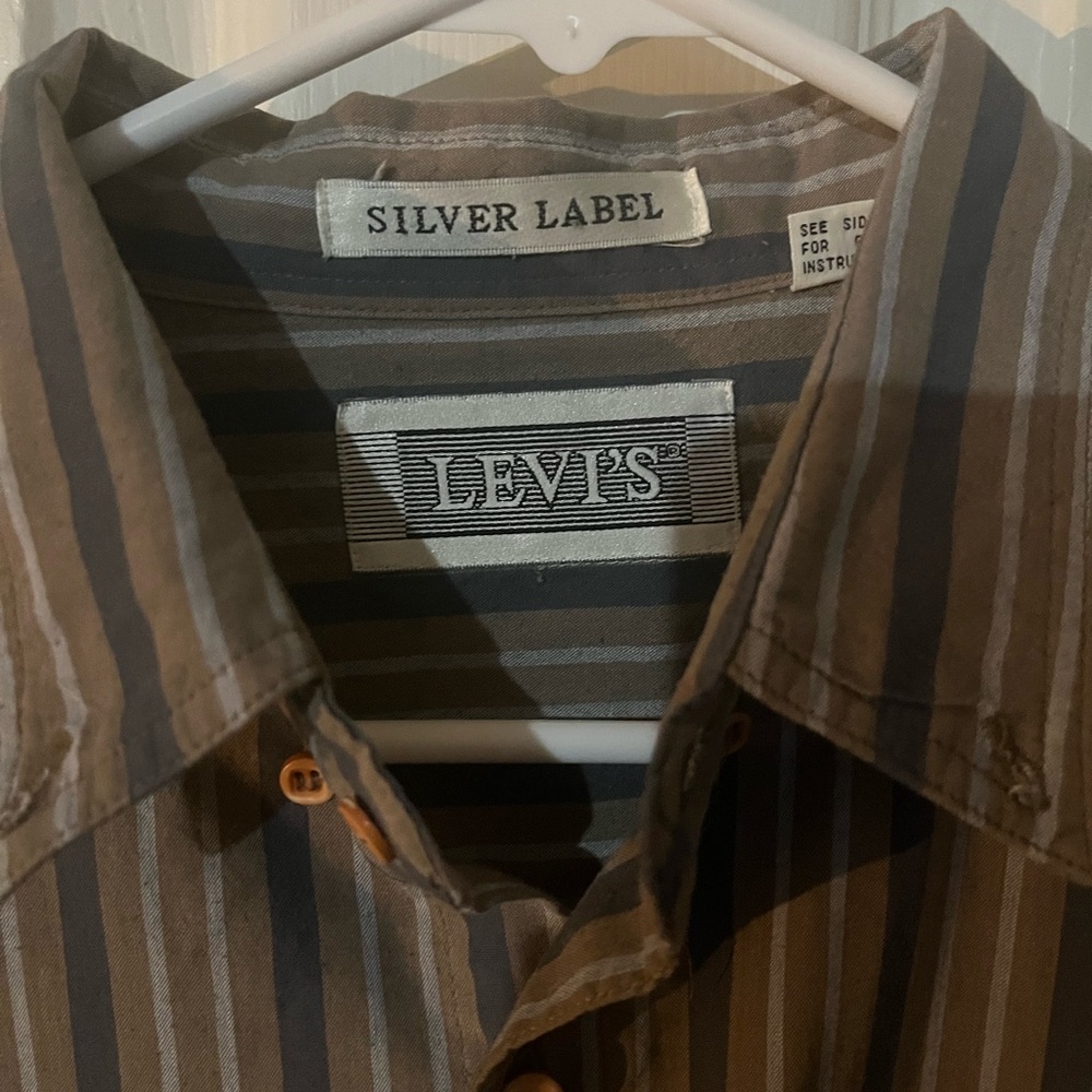 Vintage Levi's Men's Striped Brown and Navy Button Down Shirt
